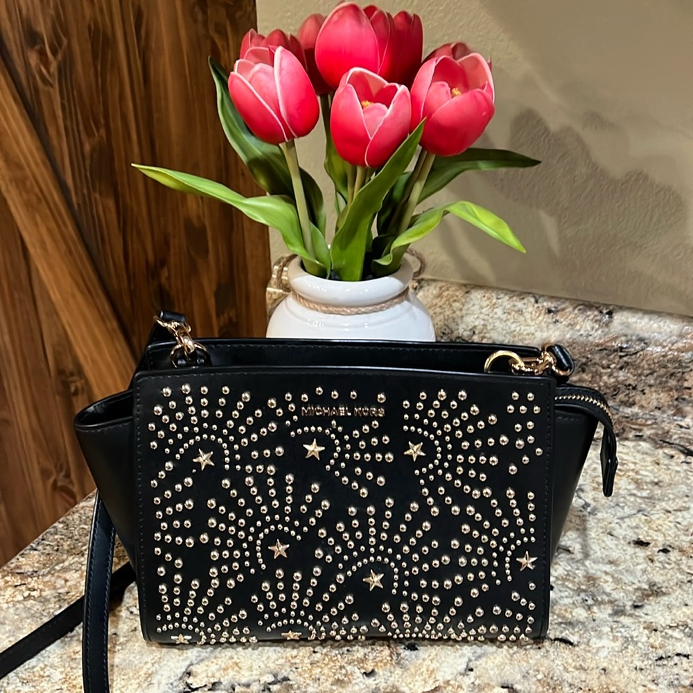 Michael Kors NWOT Selma Stud Firework Medium Leather Messenger Bag Black